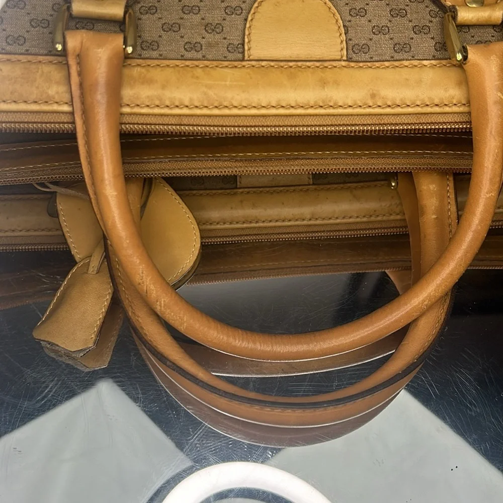 Authentic Gucci GG Sherry Large Travel
